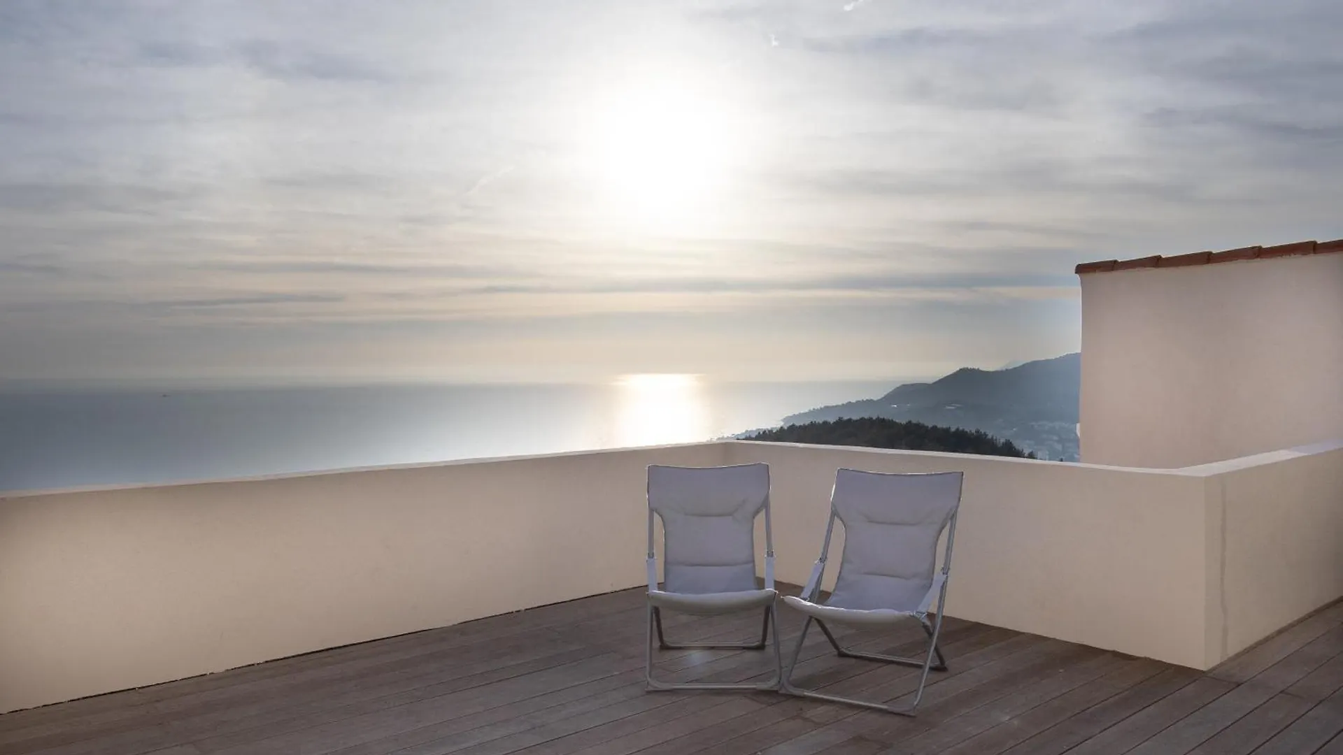 Villa 4 Etoiles Vue Sur Les Iles D'Or Carqueiranne Sea And Mountain Pleasure Villa Vue Mer 180 0*,  France